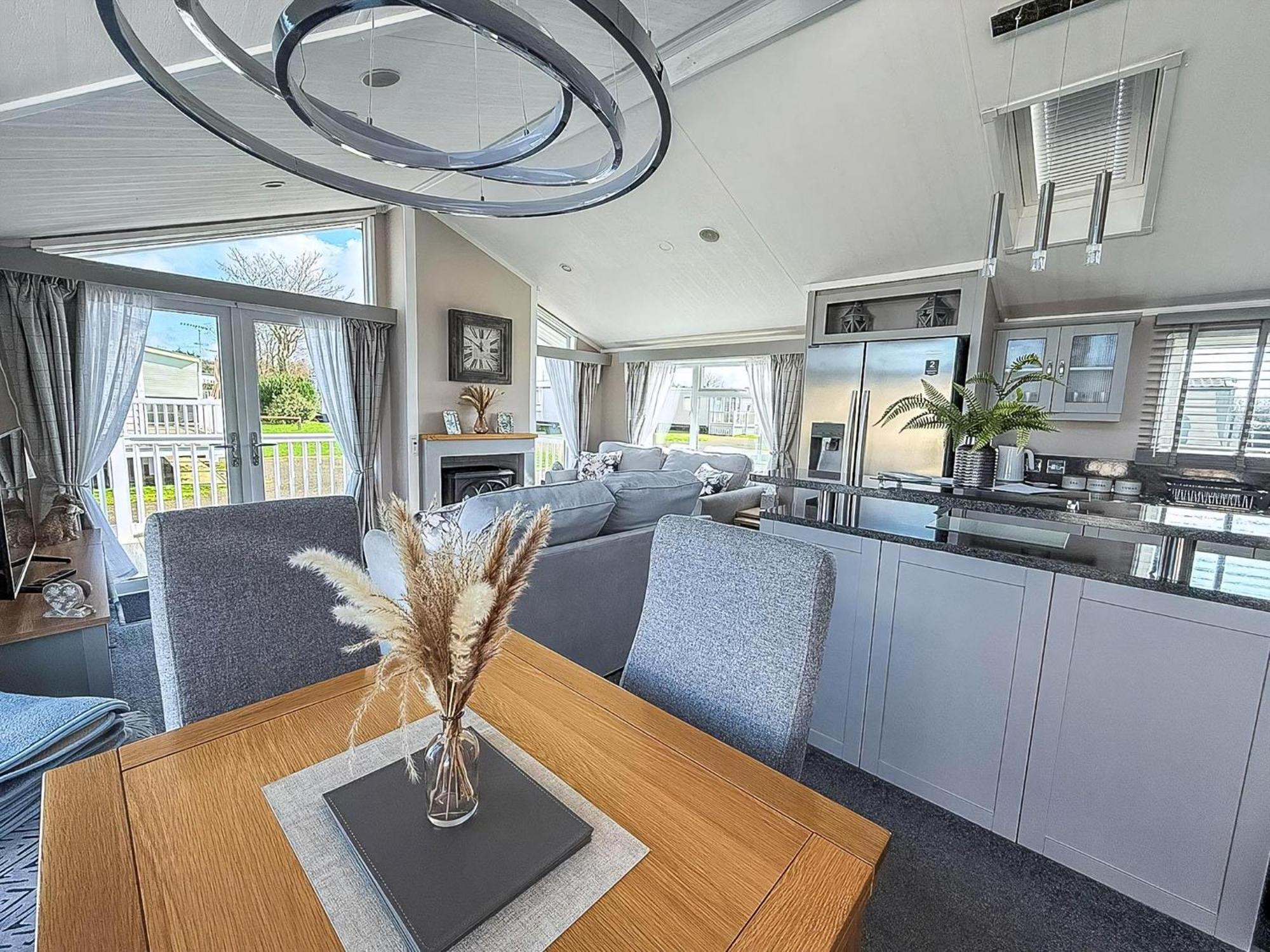 Stunning With Decking At Manor Park Near Ref 23066w Hunstanton