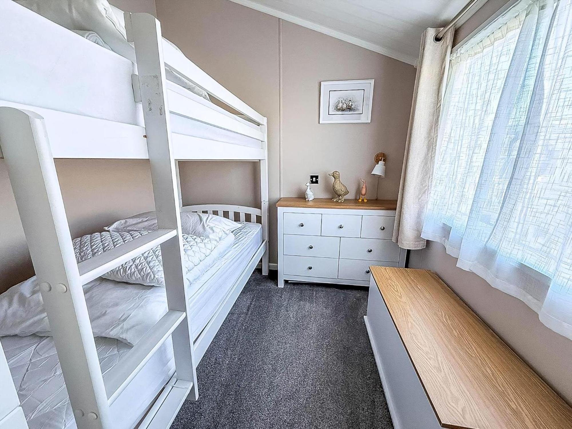 Campsite Stunning With Decking At Manor Park Near Ref 23066w *