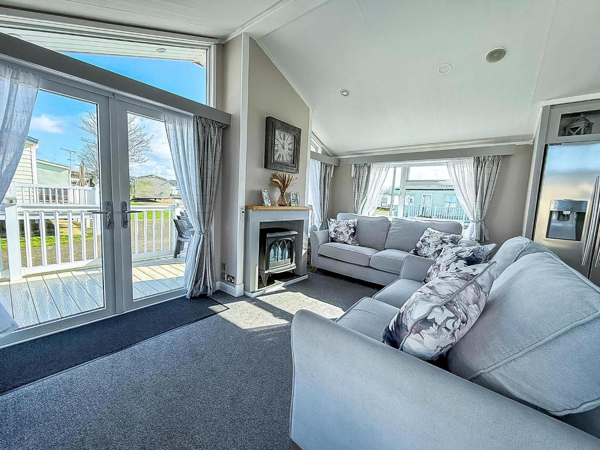 Stunning With Decking At Manor Park Near Ref 23066w Campsite Hunstanton