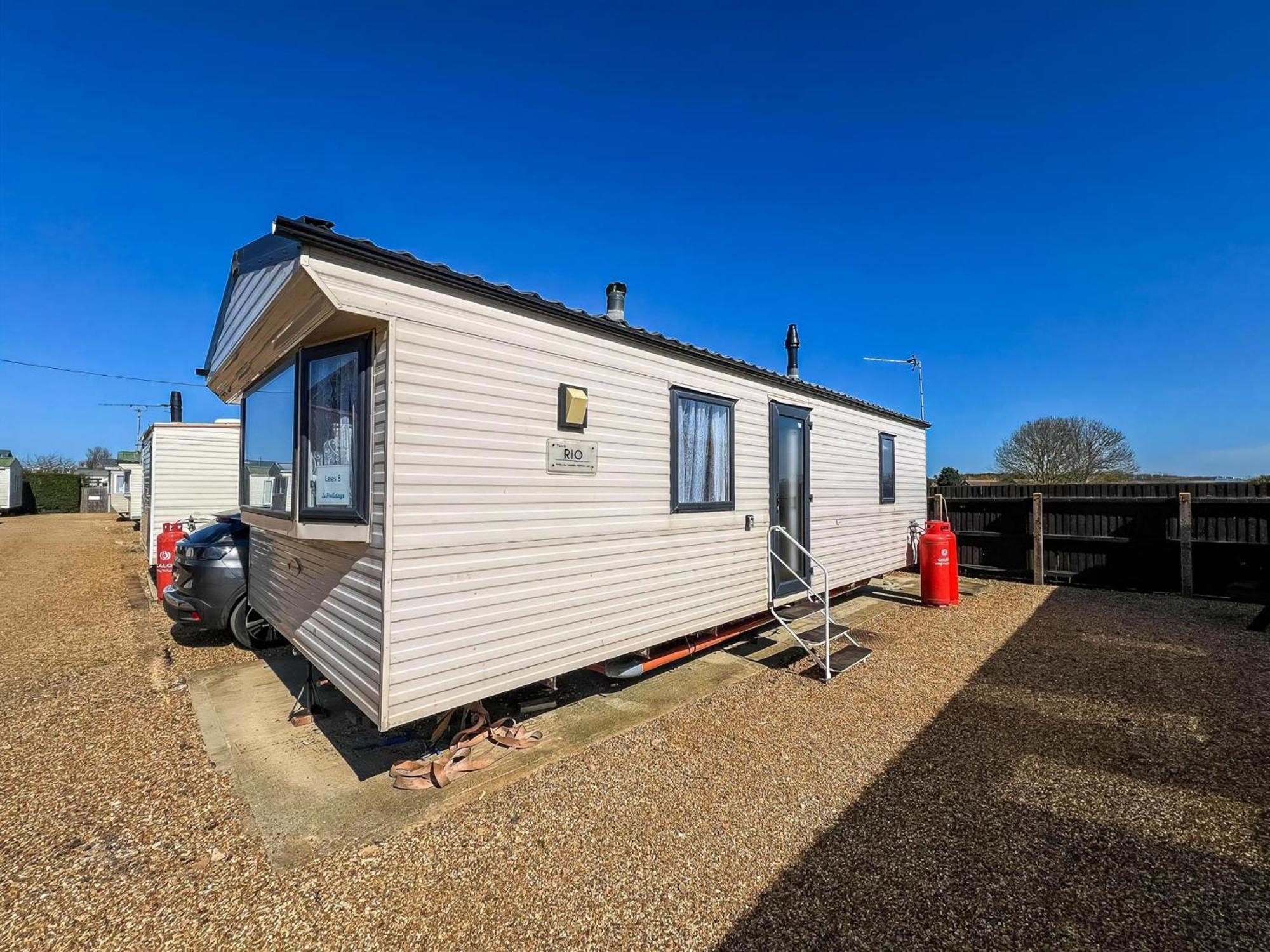 Dog Friendly 6 Berth Static Caravan By The In Ref 13008l *