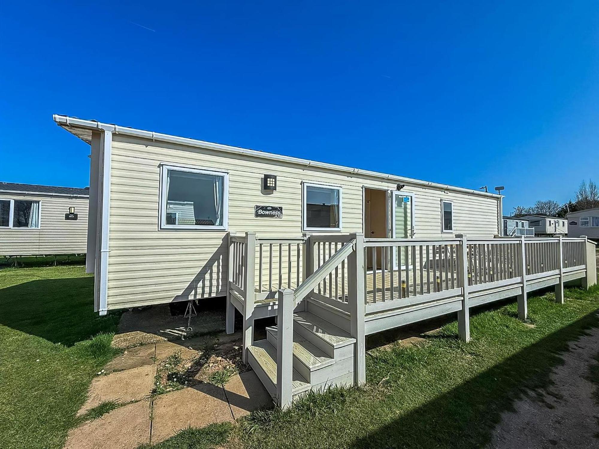 Lovely 6 Berth Caravan Nearby In Norfolk Ref 23071t *