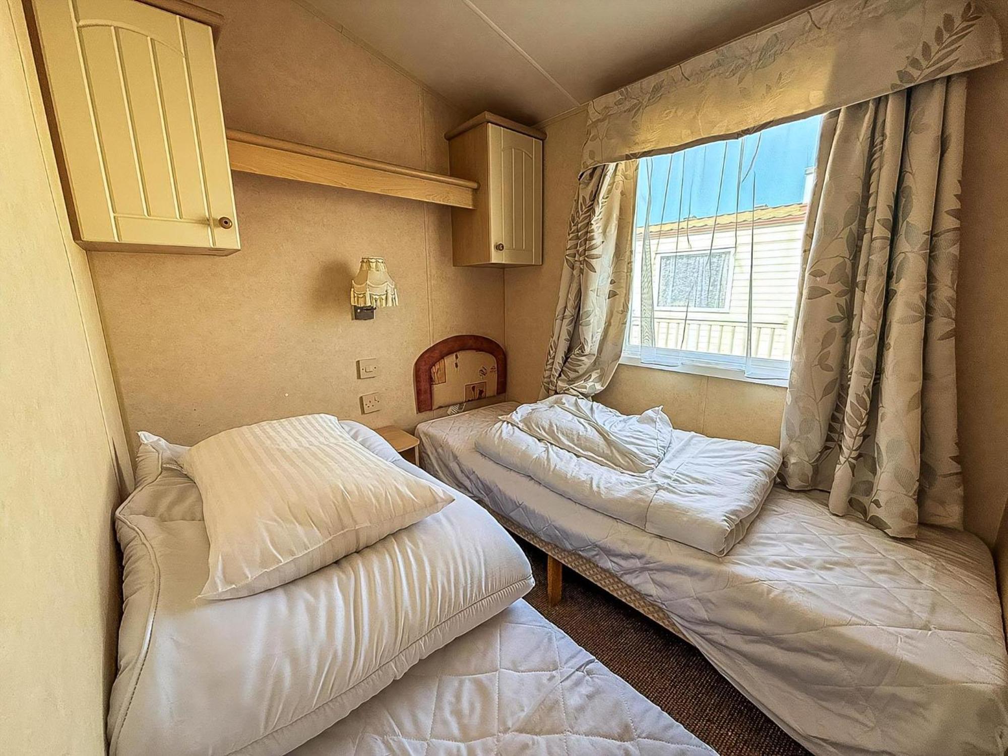 Campsite 4 Berth Nearby In Norfolk Ref 13018l *