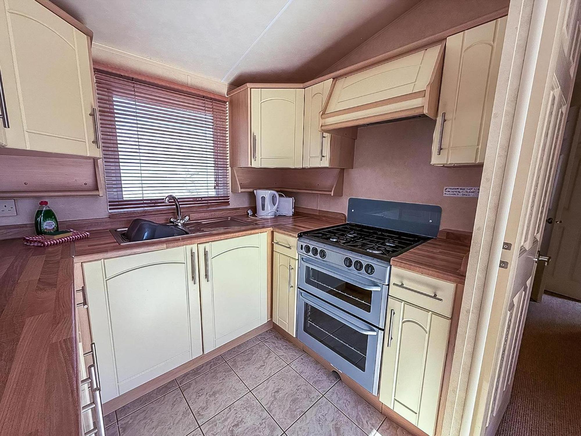 Campsite 4 Berth Nearby In Norfolk Ref 13018l Hunstanton