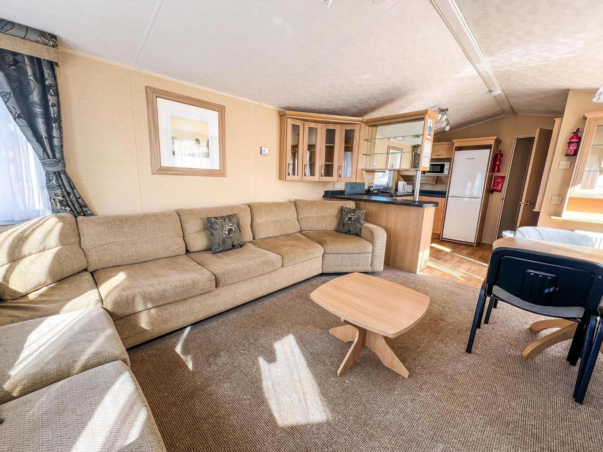 Campsite 6 Berth Pet Friendly Caravan By Beach, Norfolk Ref 13012l *