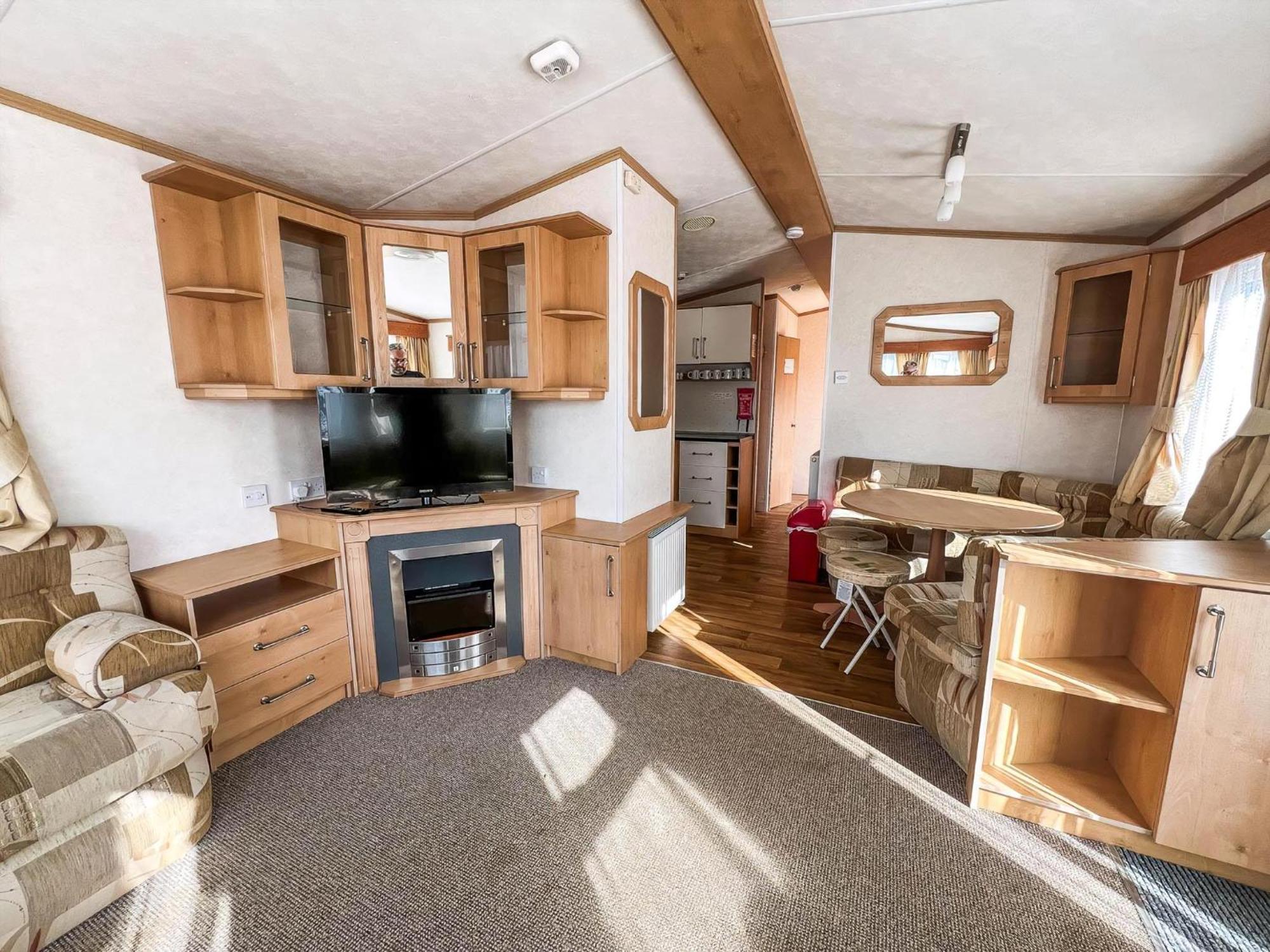 6 Berth Dog Friendly Caravan In In Norfolk Ref 13014l Hunstanton