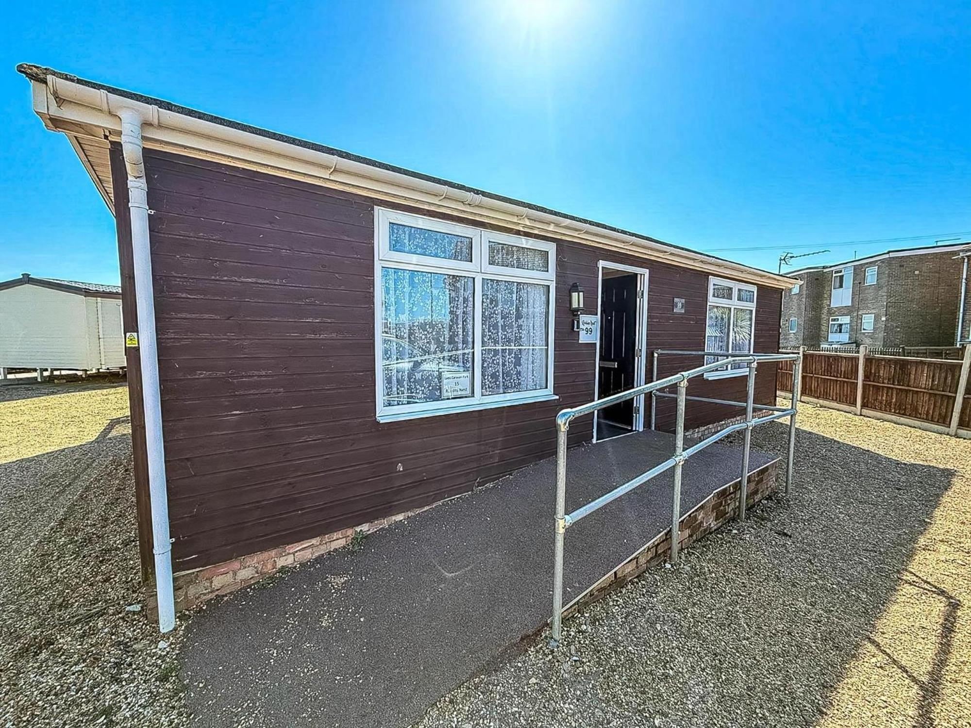 Lodge 5 Berth Dog Friendly In By The Ref 13015rn