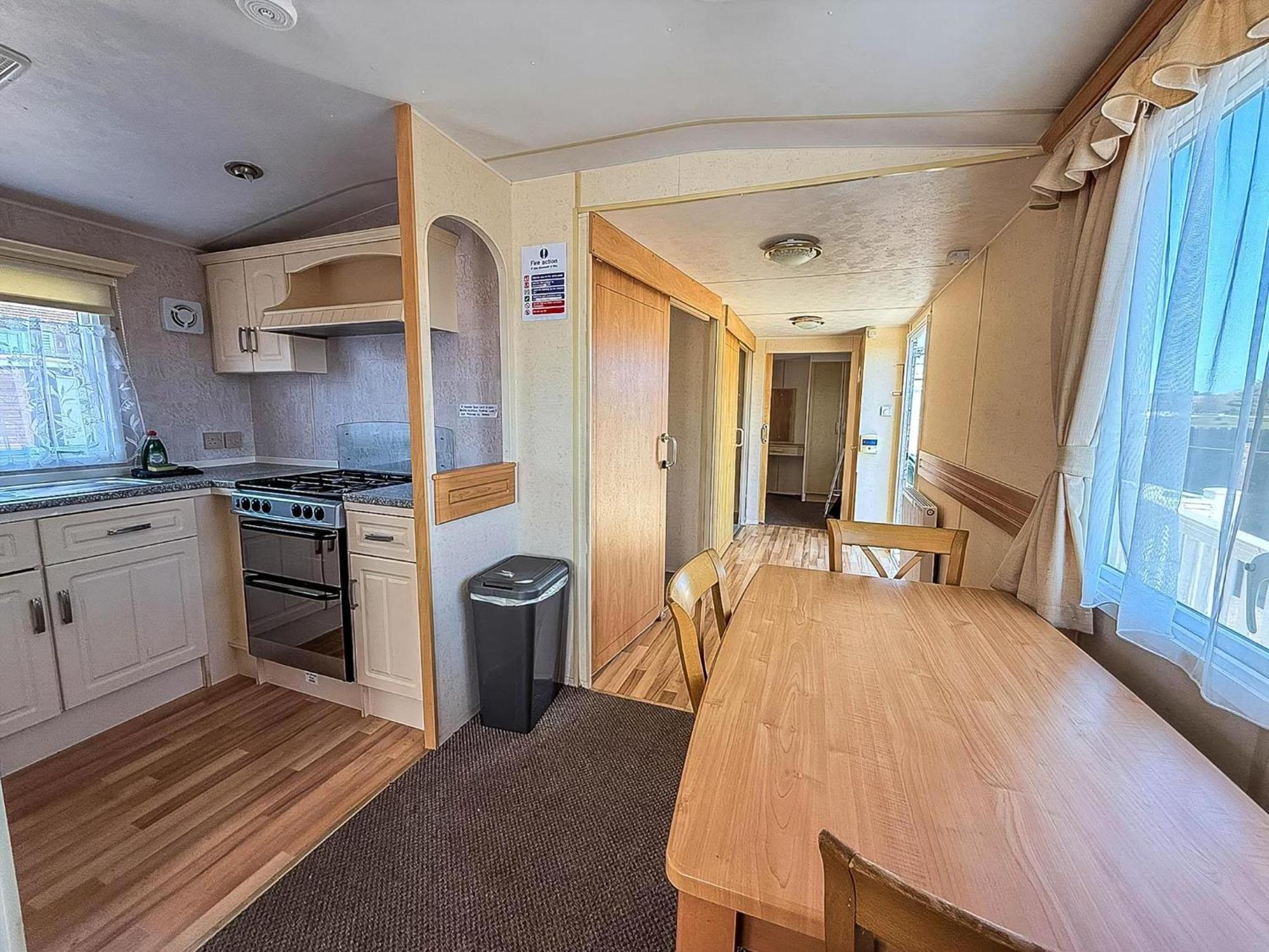 Wheelchair Friendly Caravan For Hire Norfolk Near The Ref 13016l Campsite *