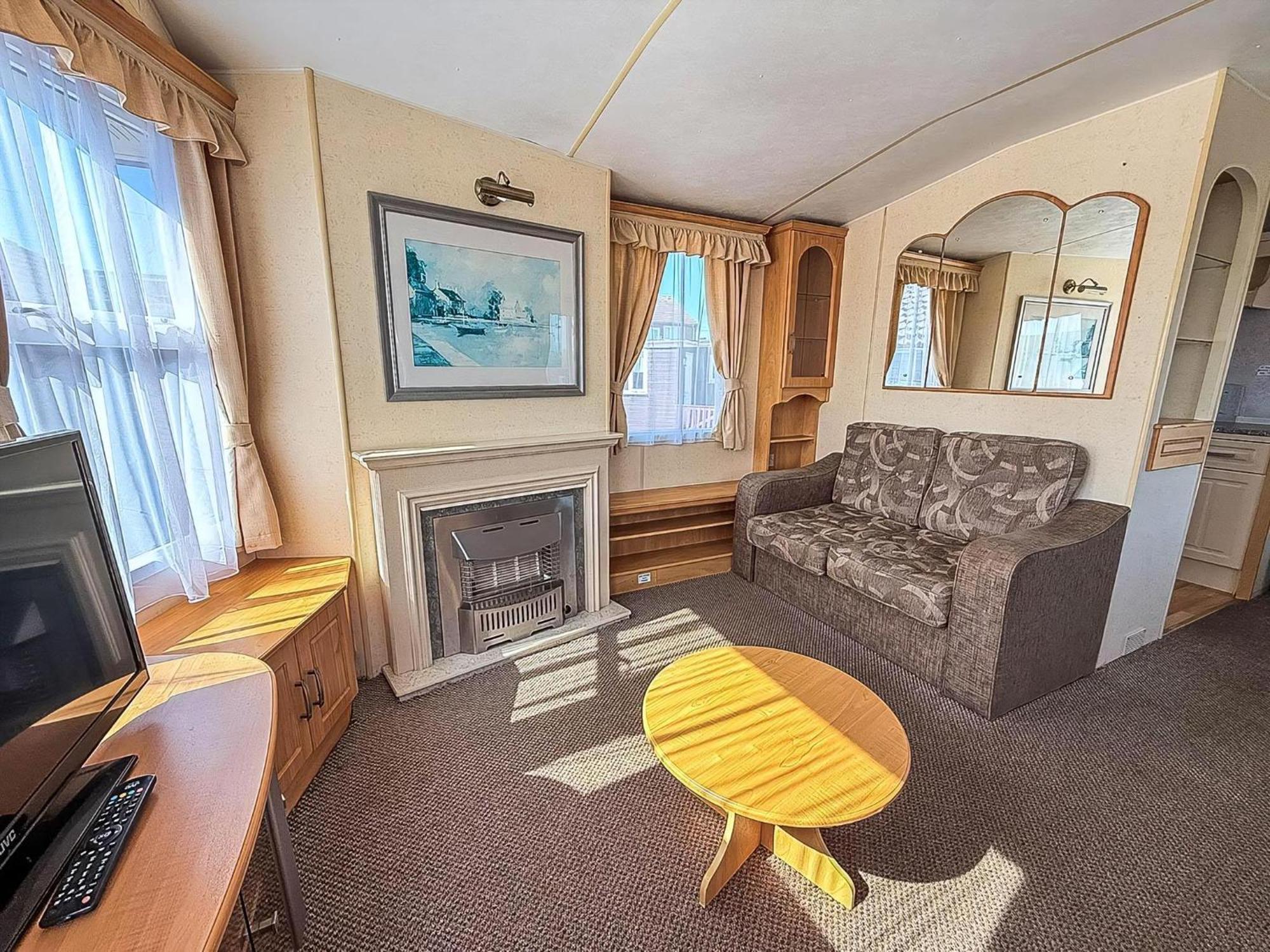 Wheelchair Friendly Caravan For Hire Norfolk Near The Ref 13016l Campsite Hunstanton