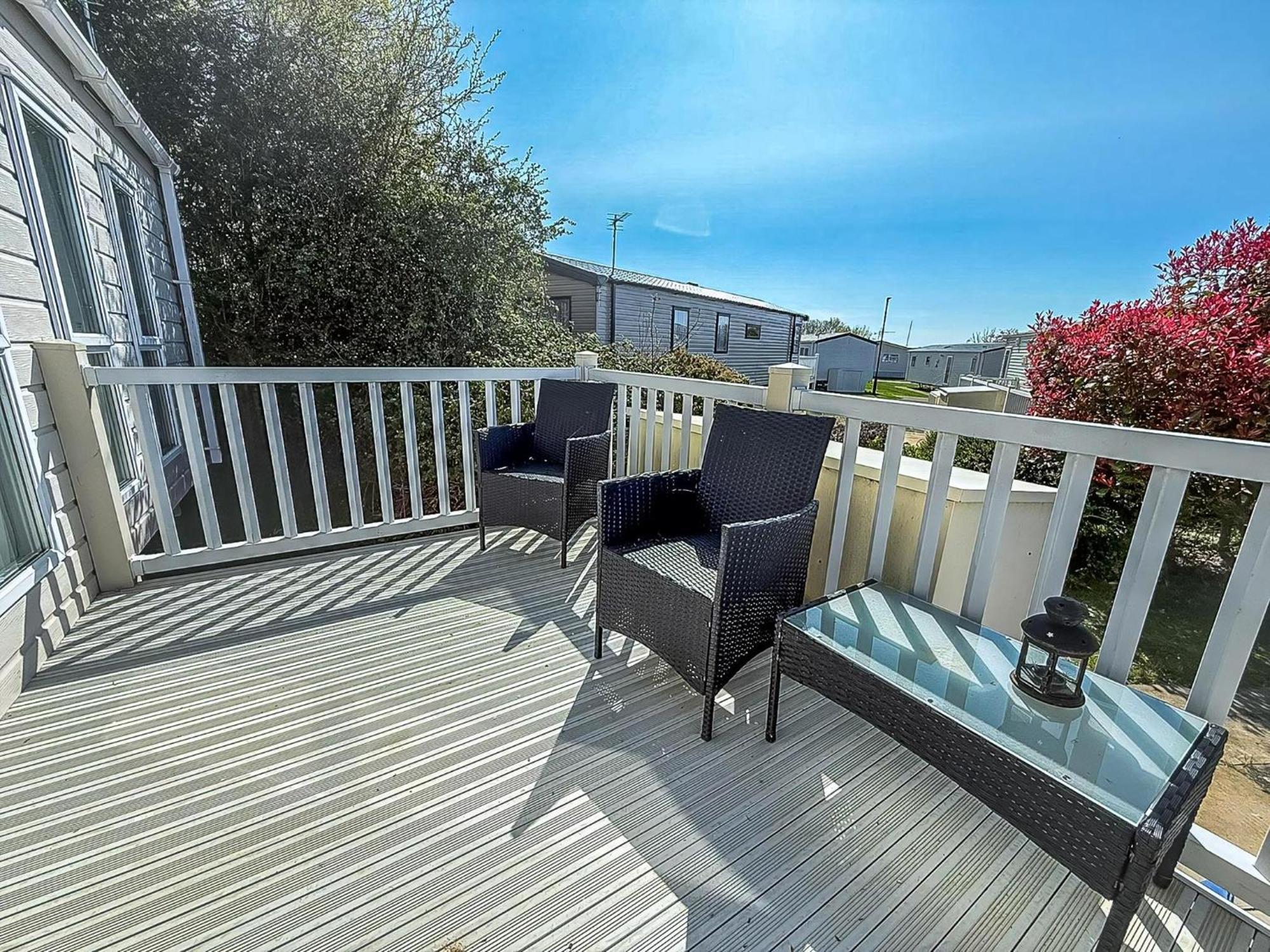 Beautiful At Manor Park In Ref 23018k * Hunstanton