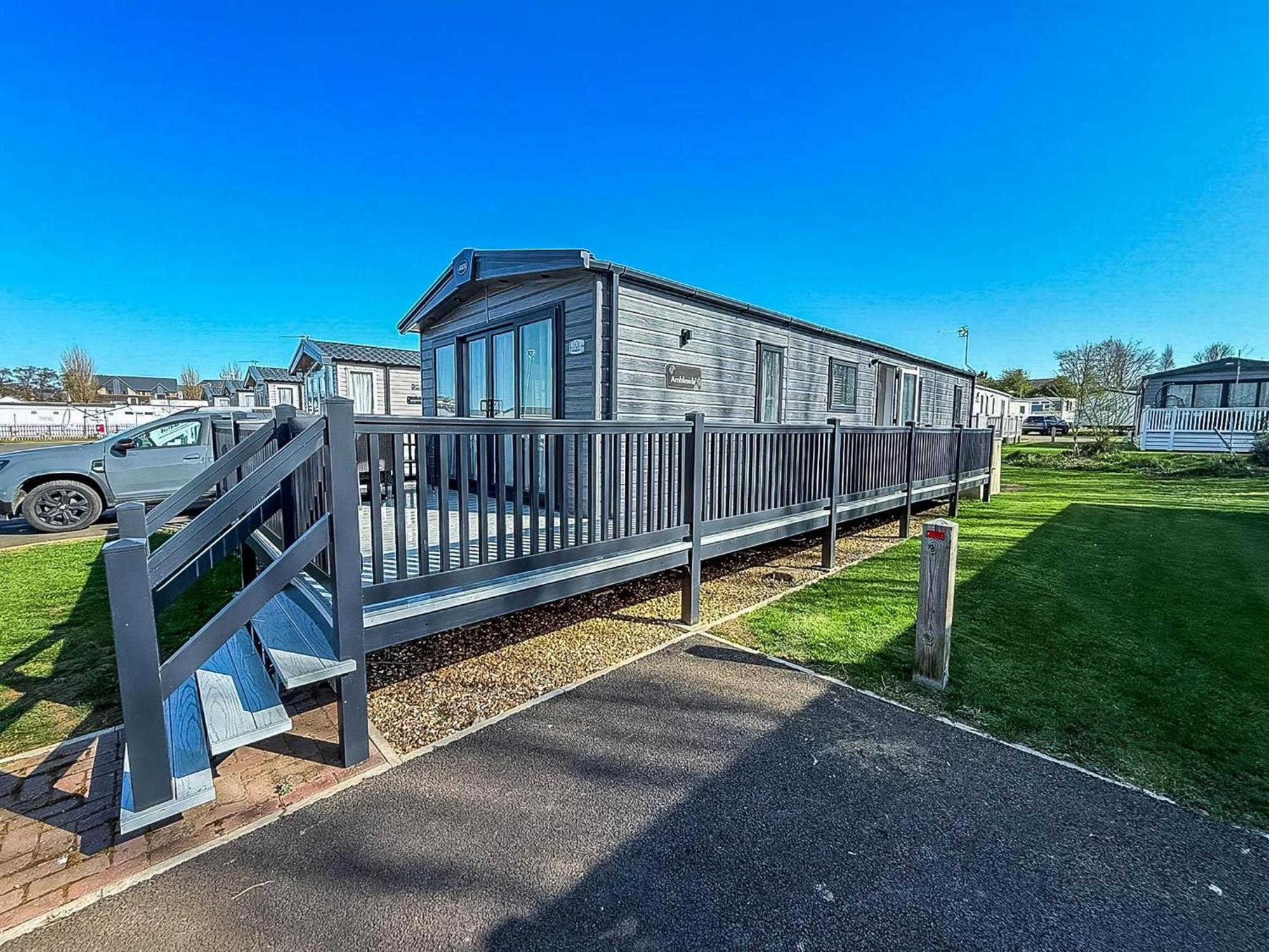 Campsite Amazing Caravan With Decking At Manor Park In Ref 23010ha Hunstanton