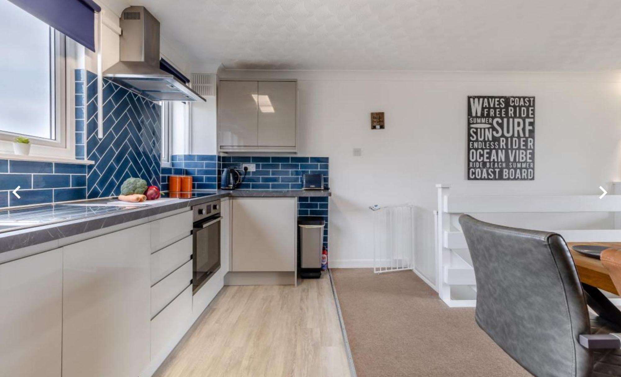 Hunny House - Near Searles With Lovely Sea Views Holiday home *