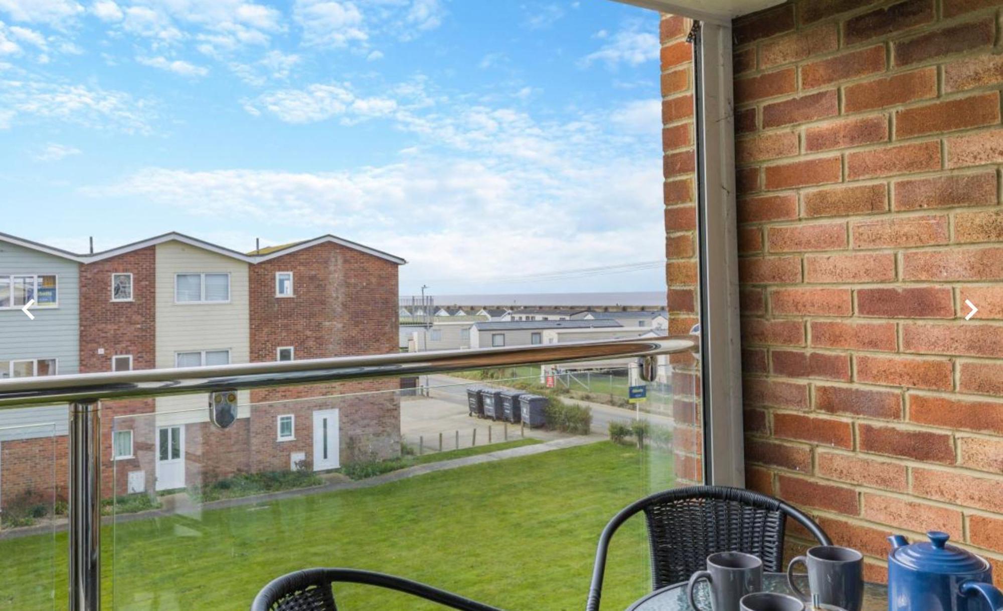 Hunny House - Near Searles With Lovely Sea Views Hunstanton
