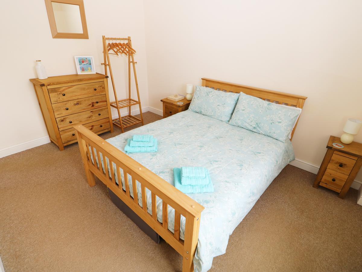 Apartment Flat 2, 4 St Edmund's Terrace