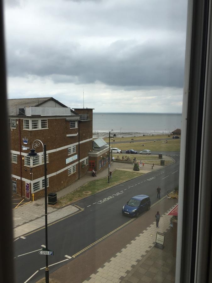Marine Bar Pub With 2*