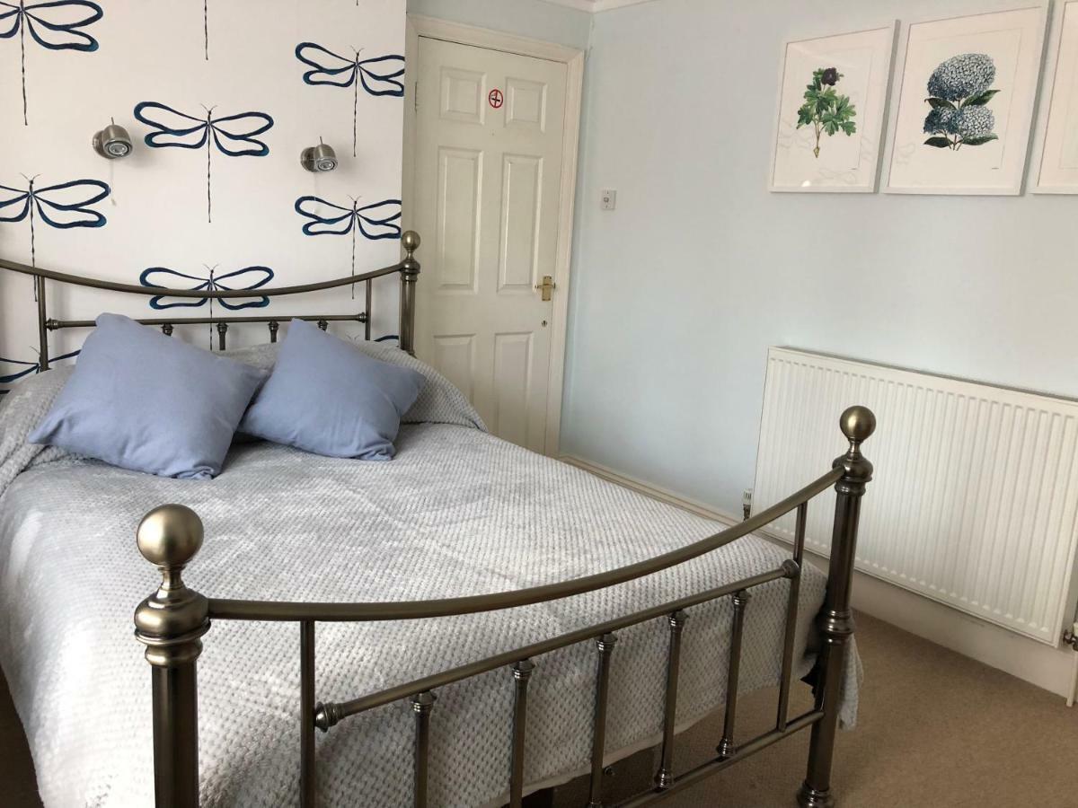 Burlington House Guest house *