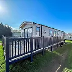 Stunning 6 Berth Caravan With Decking At Manor Park, Near Hunstanton Ref 23068C