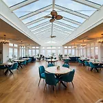 The Golden Lion Hotel