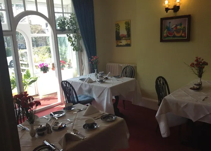 Miramar Guesthouse