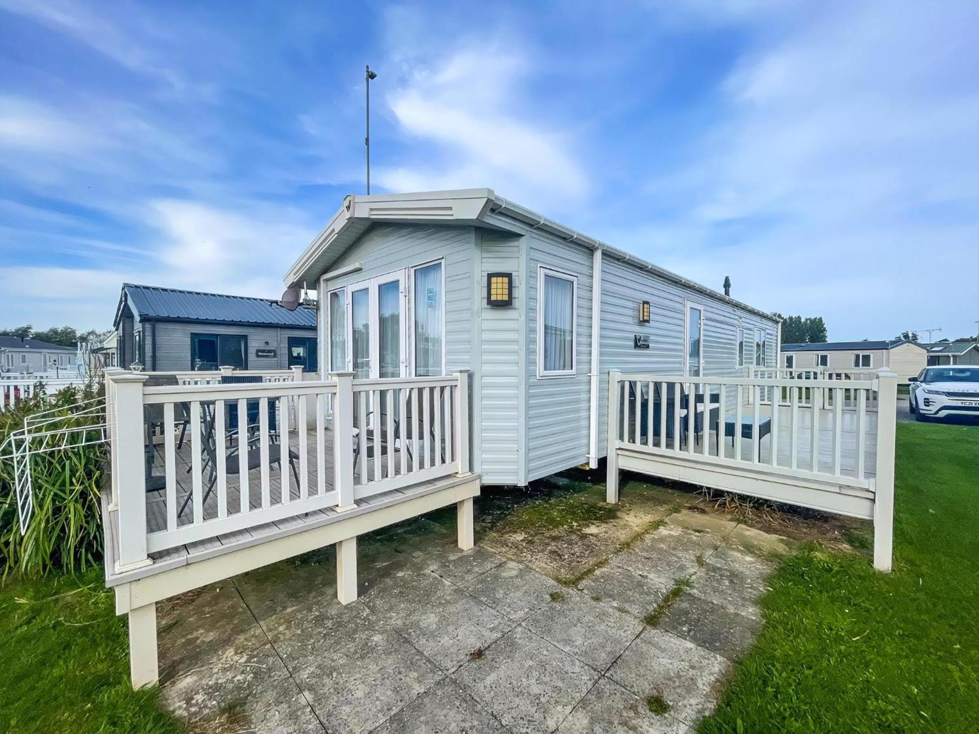 Stunning Dog Friendly Caravan At Manor Park, In Norfolk Ref 23188k Lodge Hunstanton