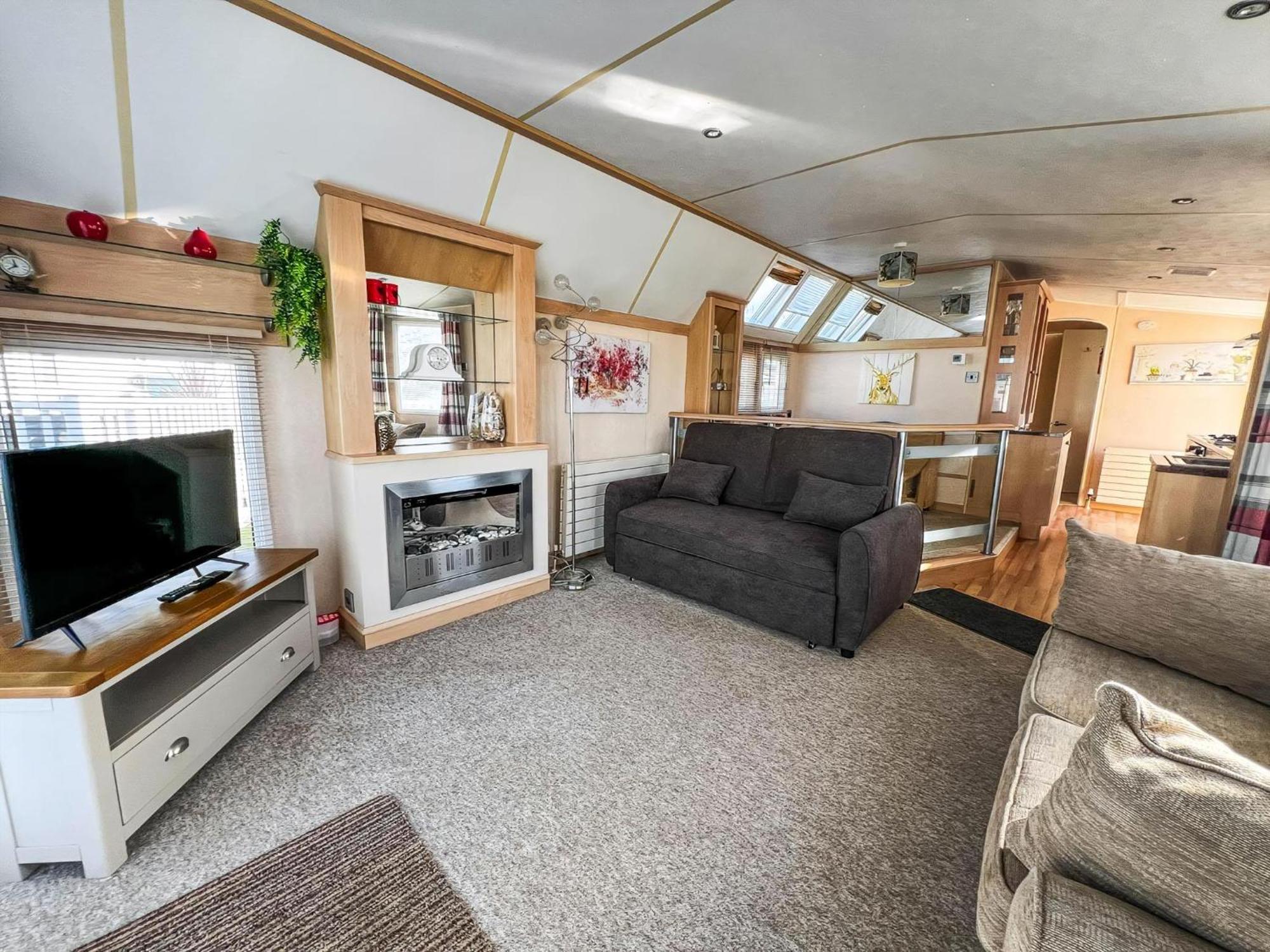 Great Caravan For Hire With Pond Views At Manor Park Holiday Park Ref 23228k