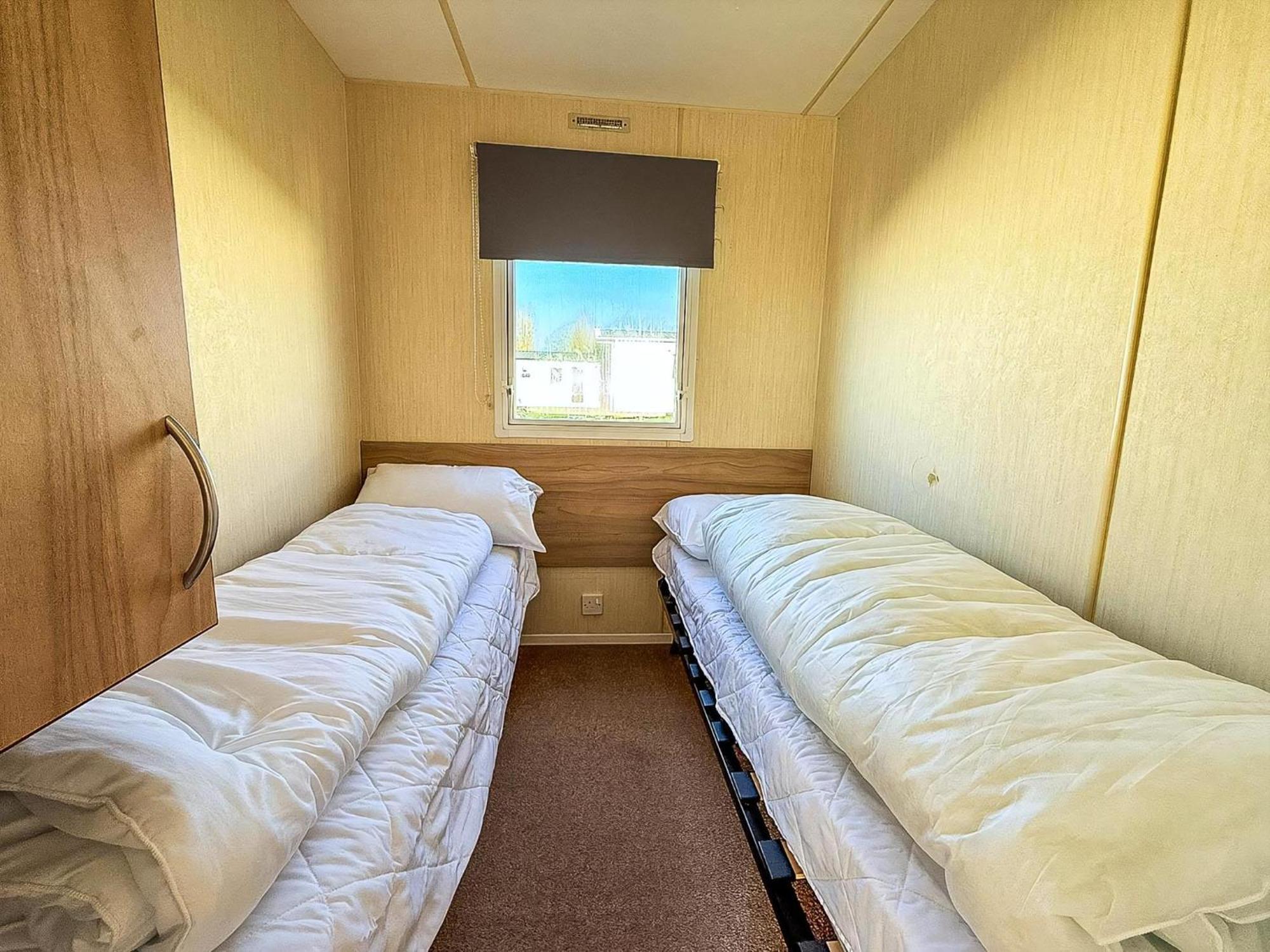 6 Berth Caravan For Hire With Decking At Manor Park In Norfolk Ref 23017s Campsite