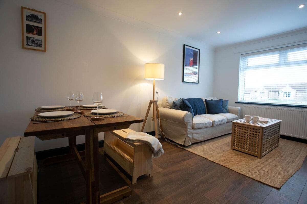 The Stowaway - Coastal - Crabpot Holiday home *