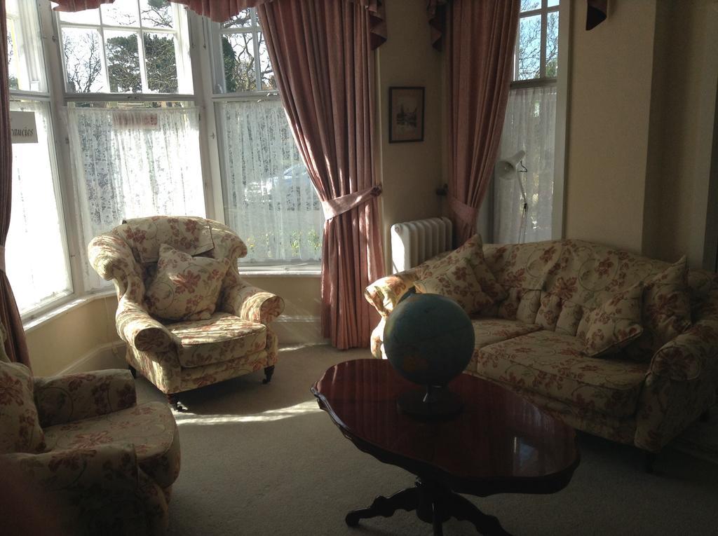 Miramar Guest house